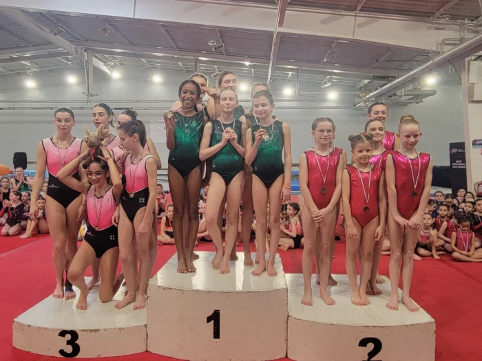 Podium équipe 10-15 ans à la compétition challenge départemental de Saint-Gaudens (première)