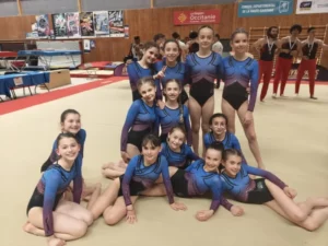 Photo des gyms de l'AEB gym Toulouse à la compétition équipe FFG à Colomiers, 11-12 avril 2026 (Féd A - Région)